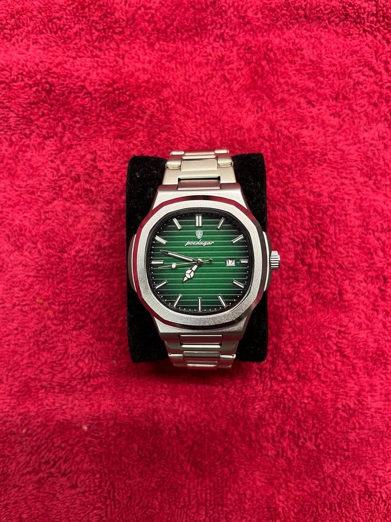 Veloro Emerald Green Stainless Steel Watch for Men | Luxury Analog Timepiece in Pakistan
